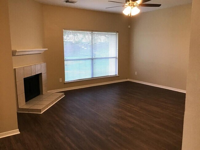 Photo - 1703 Oak Valley Dr