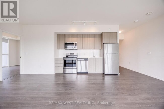 Photo - 3237 Bayview Ave Unit 902