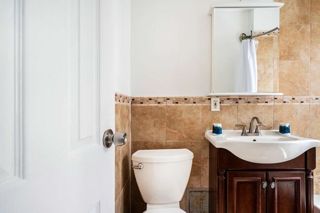 Photo - 428-430-430 W 47th St Unidad ID1021830P