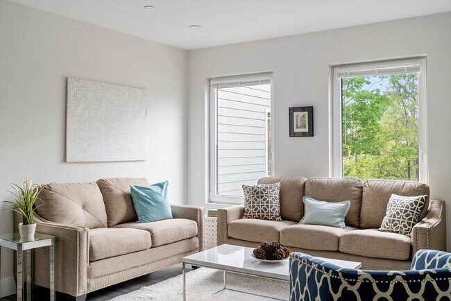 Photo - 50 Stedman St Unidad 104