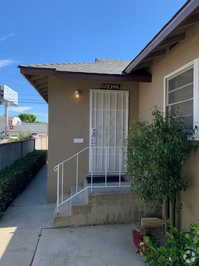 Building Photo - Prater Properties 2 Unit 17834 1/2 Los Alimos Rental