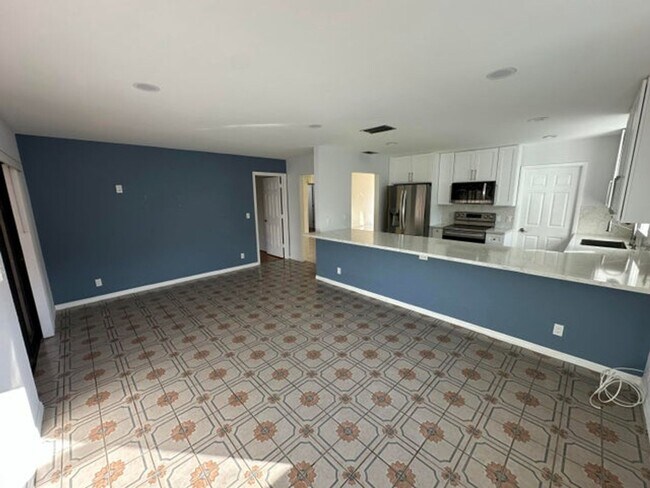 Photo - 3291 SW 4th St