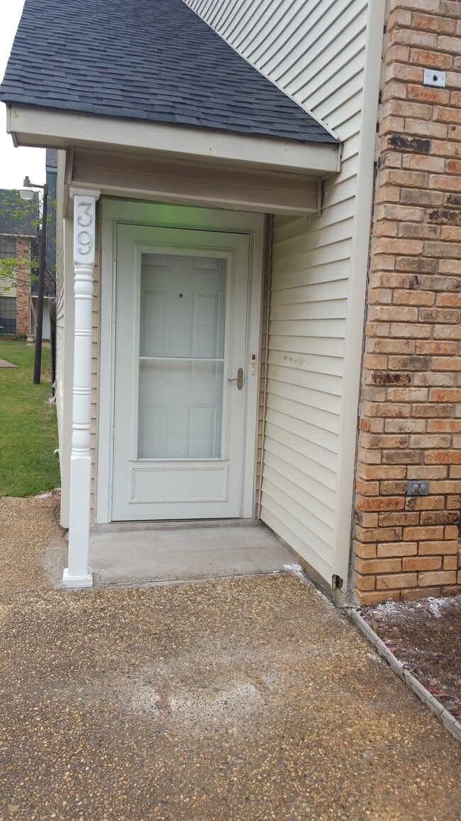 Building Photo - 964 Winter Garden Dr Rental