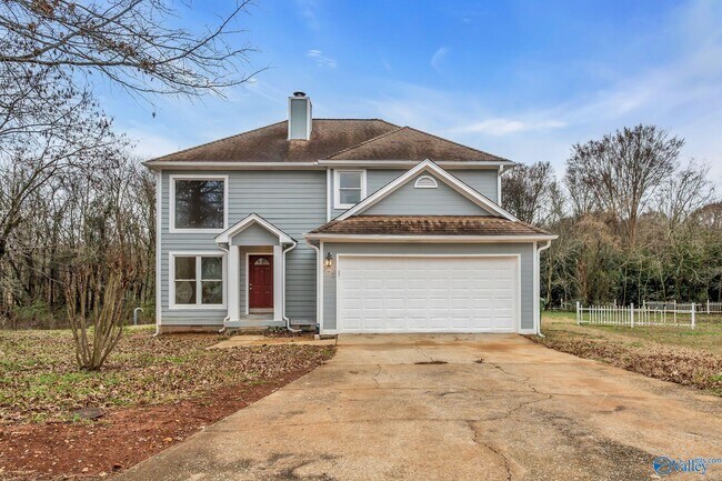 Building Photo - 213 Rebecca Pines Dr