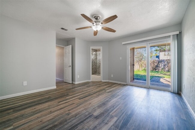 Photo - 20230 Regents Corner Ln