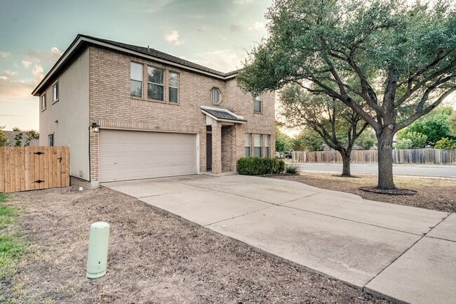 Photo - 1001 Howell Terrace Pl