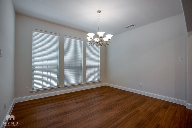 Photo - 3317 Damsel Sauvage Ln