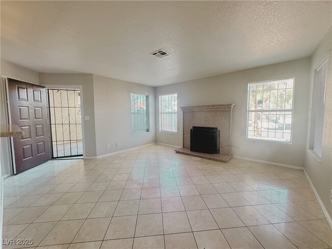 Building Photo - 3604 Di Salvo Dr Unit 124