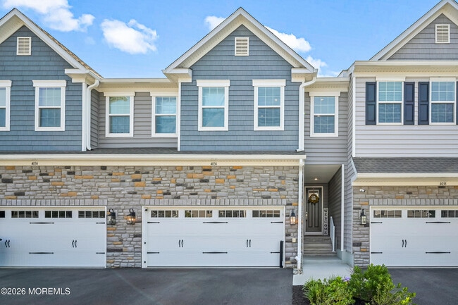 Building Photo - 4036 Heron Dr