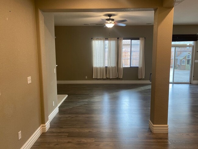 Photo - 3 Bedroom 2 bathroom with a bonus room and Solar in NW Visalia!