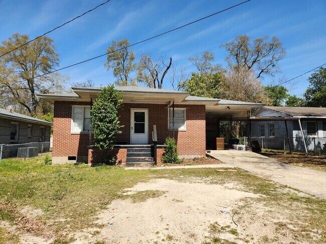 Building Photo - 3 Bedrooms 1.5 Baths Carport - Midtown Rental