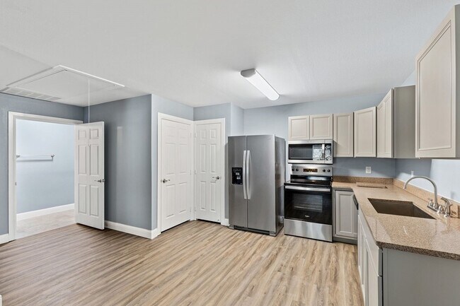 8092 County Rd 604