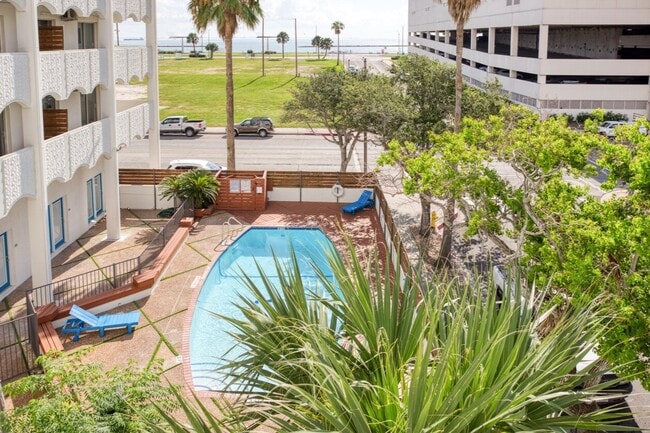 Building Photo - North Water Rental
