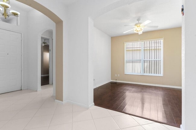 Photo - 6677 Southport Dr