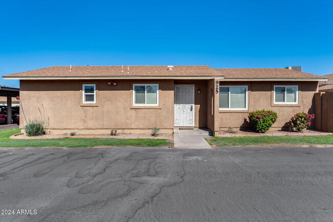 Photo - 925 S Acorn Ave Townhome