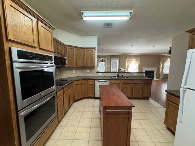 Photo - 204 Lottie Ln