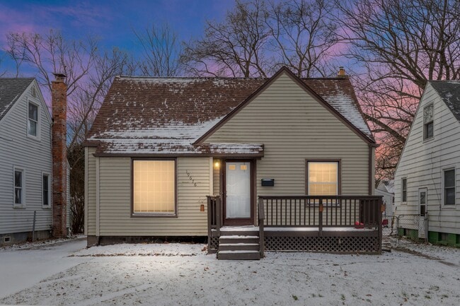 Building Photo - 19676 Kingsville St