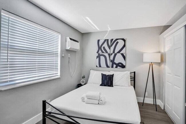 50 Davie Blvd Unit SI ID1504017P