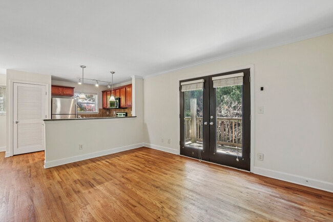 Photo - 48 Peachtree Ave NE