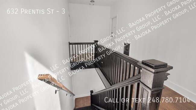 Photo - 632 Prentis St Unit 3