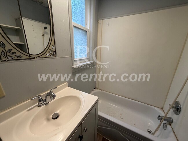 1112-B Gilbert-