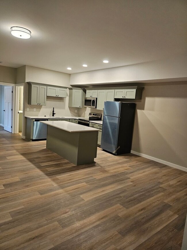 Building Photo - New 2 bed apartment Unit 100