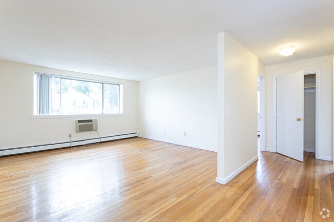 2BR, 1BA