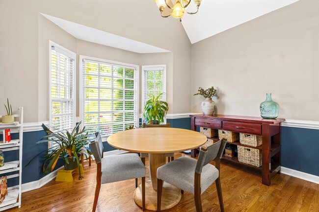 Photo - 6732 Queen Annes Dr