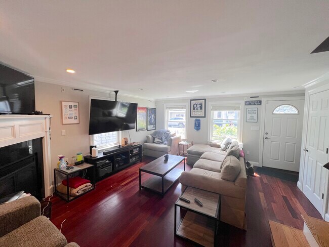 Photo - 36 P St Condo