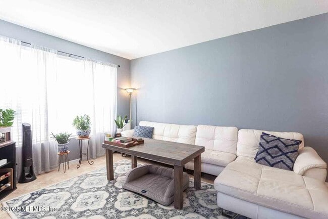 Photo - 13700 Richmond Park Dr N Unit 403