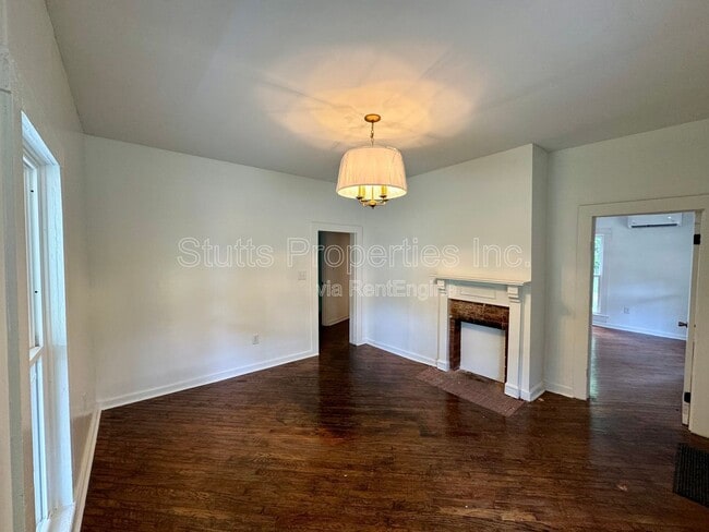 Photo - 2010 Vulcan Ave