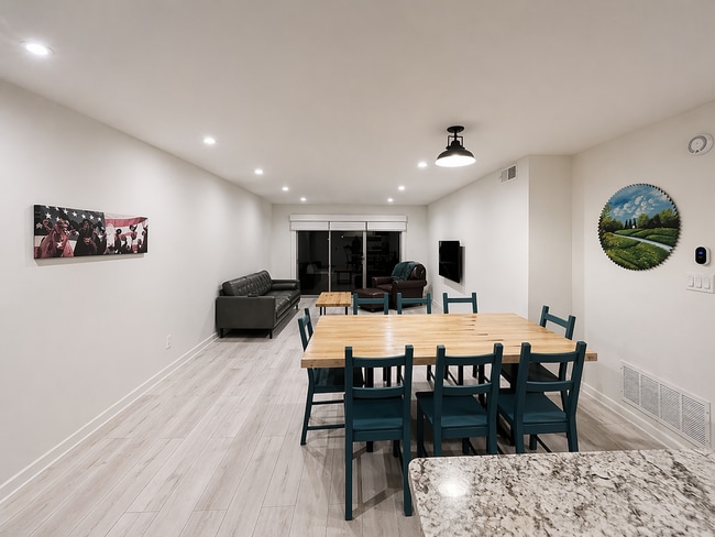 Building Photo - 4201 Bonita Rd Unit 136