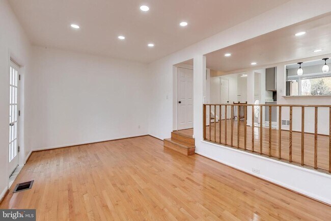 Photo - 16 Orchard Dr