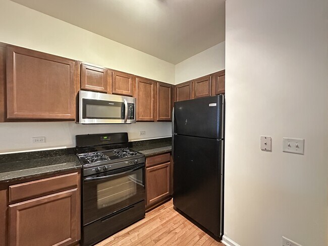 Photo - 4217 W Irving Park Rd Unit B3