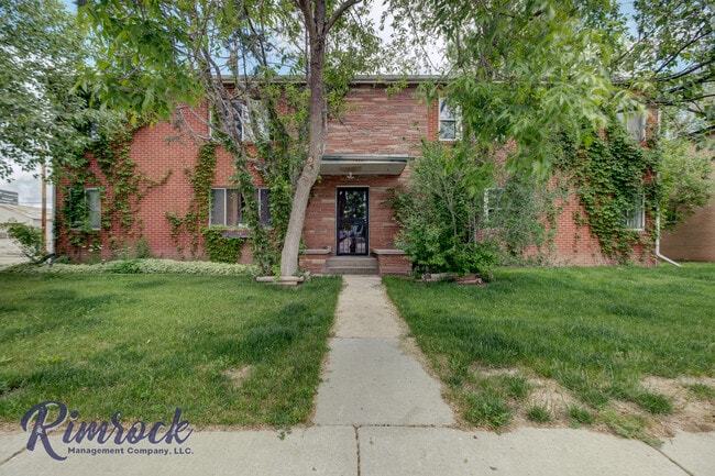 Building Photo - 1810 Hyview Dr Unit 4