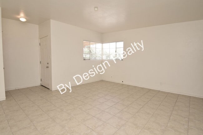 Photo - Midtown 2 Bed 1 Bath - A/C - Fenced Yard - Covered Parking