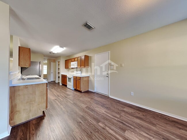 Photo - 1514 Lonesome Dove Trail