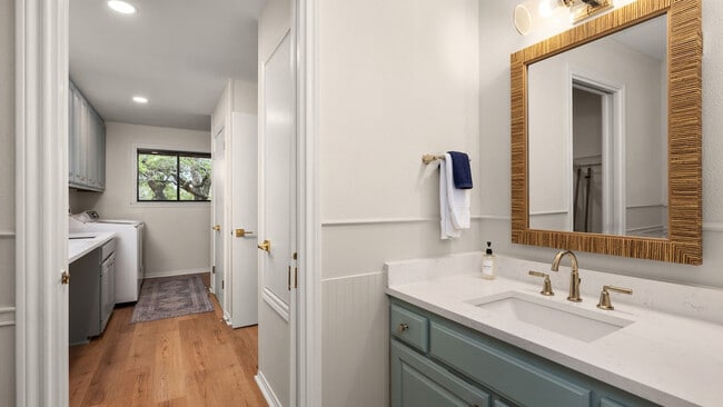 Photo - 515 Golden Eagle Loop Unidad SI ID1521916P