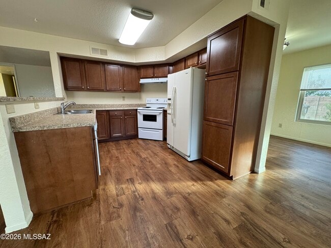 5200 W Wood Owl Dr