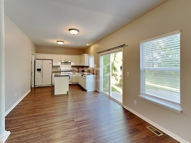 Photo - 204 Stearn Dr