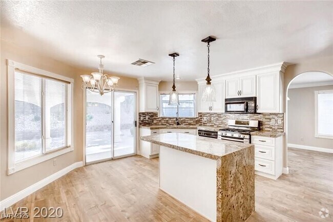 Building Photo - 2021 Silverton Dr Rental