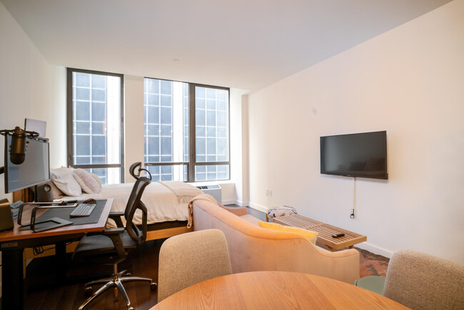 Building Photo - 95 Wall St Rental