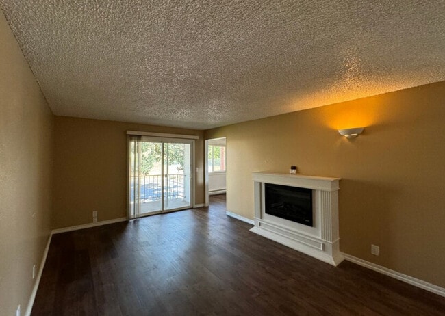 Photo - Twin Oaks Apartments