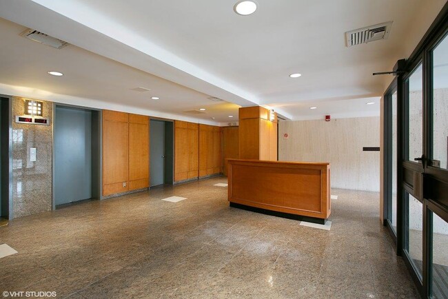 Lobby - 26 Strawberry Hill Ave Unit 1 bed