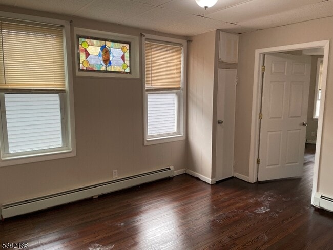 Photo - 384 E 9th Ave