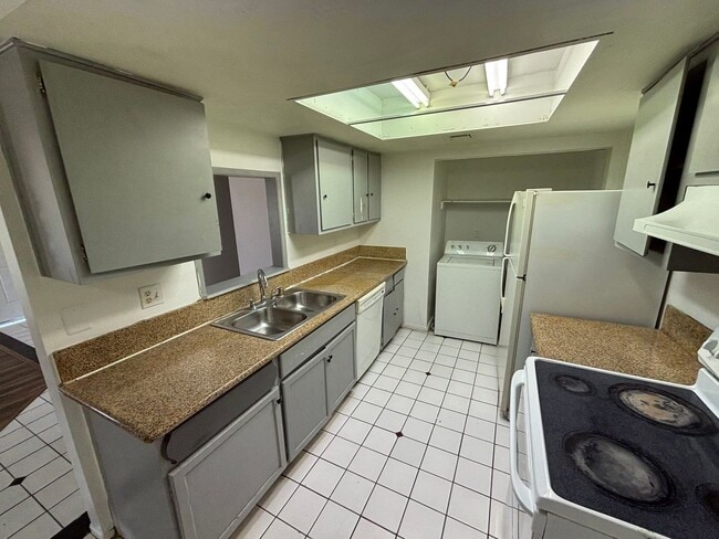 Photo - 6991 Kepler Dr Unit 1