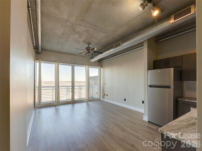 Photo - 505 E 6th St Unidad 815