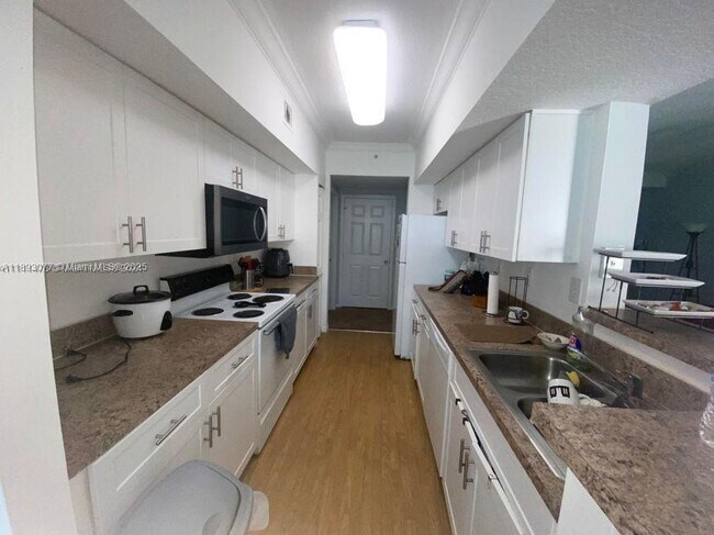 Building Photo - 151 SW 117th Ave Unit 9108