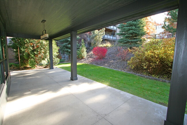 Photo - 713 W Willapa Ave