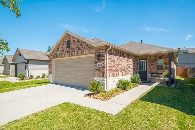 Building Photo - 26106 Halwell Mnr Ln